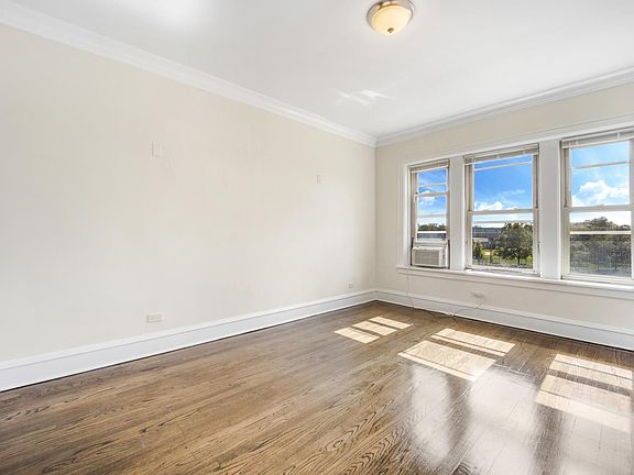 3rd image of 4454 W Parker Ave APT 3