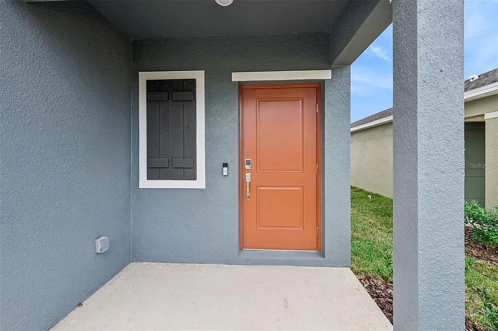 4 bed, 2.5 bath, 1874 sqft, $2,150 — Photo 2
