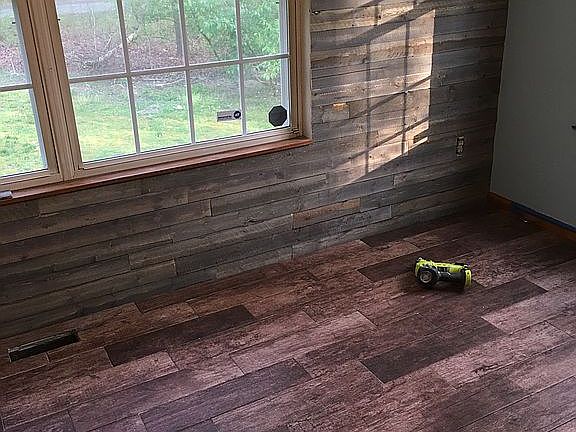 5th image of 3146 Lexington Ave