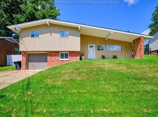 2015 Huber Rd, Charleston, WV 25314