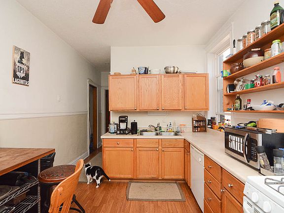 3rd image of 1150 W Waveland Ave #3W