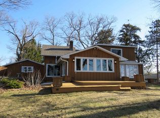W9847 Dunn Rd, Fox Lake, WI 53933