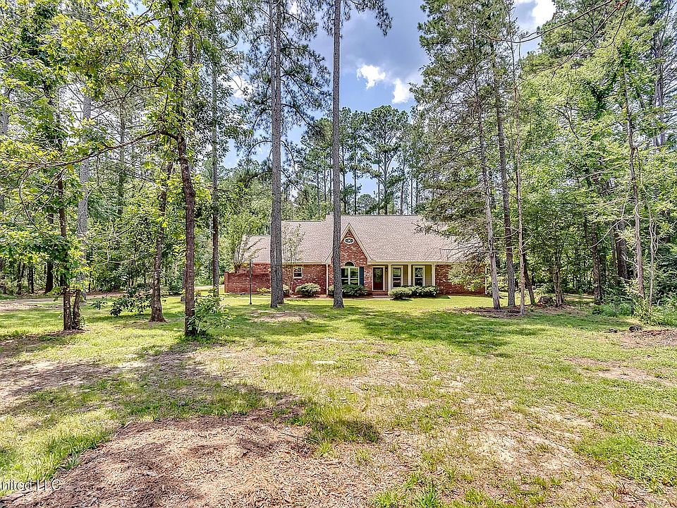 1st image of 209 Lake Terrace Pl