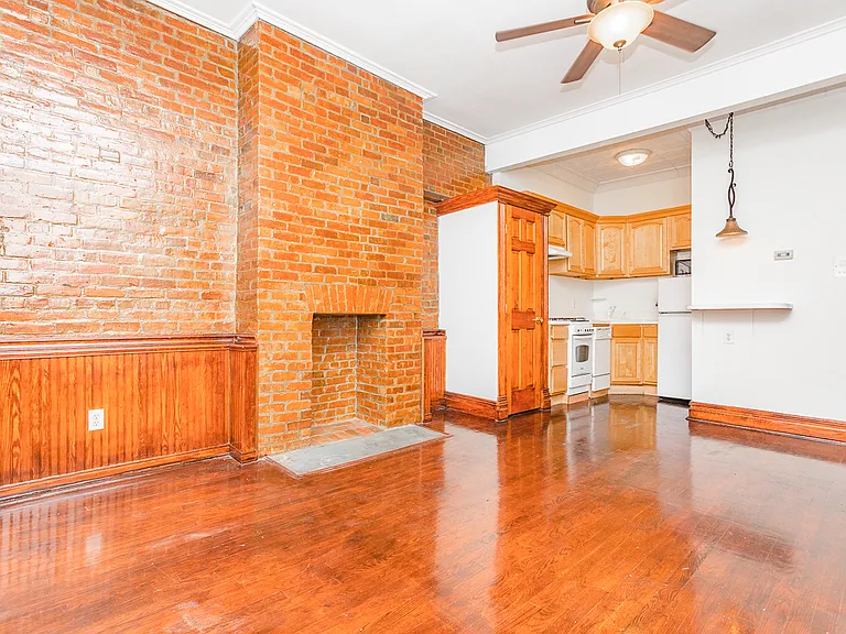 1079 Broadway #2B — Photo 6