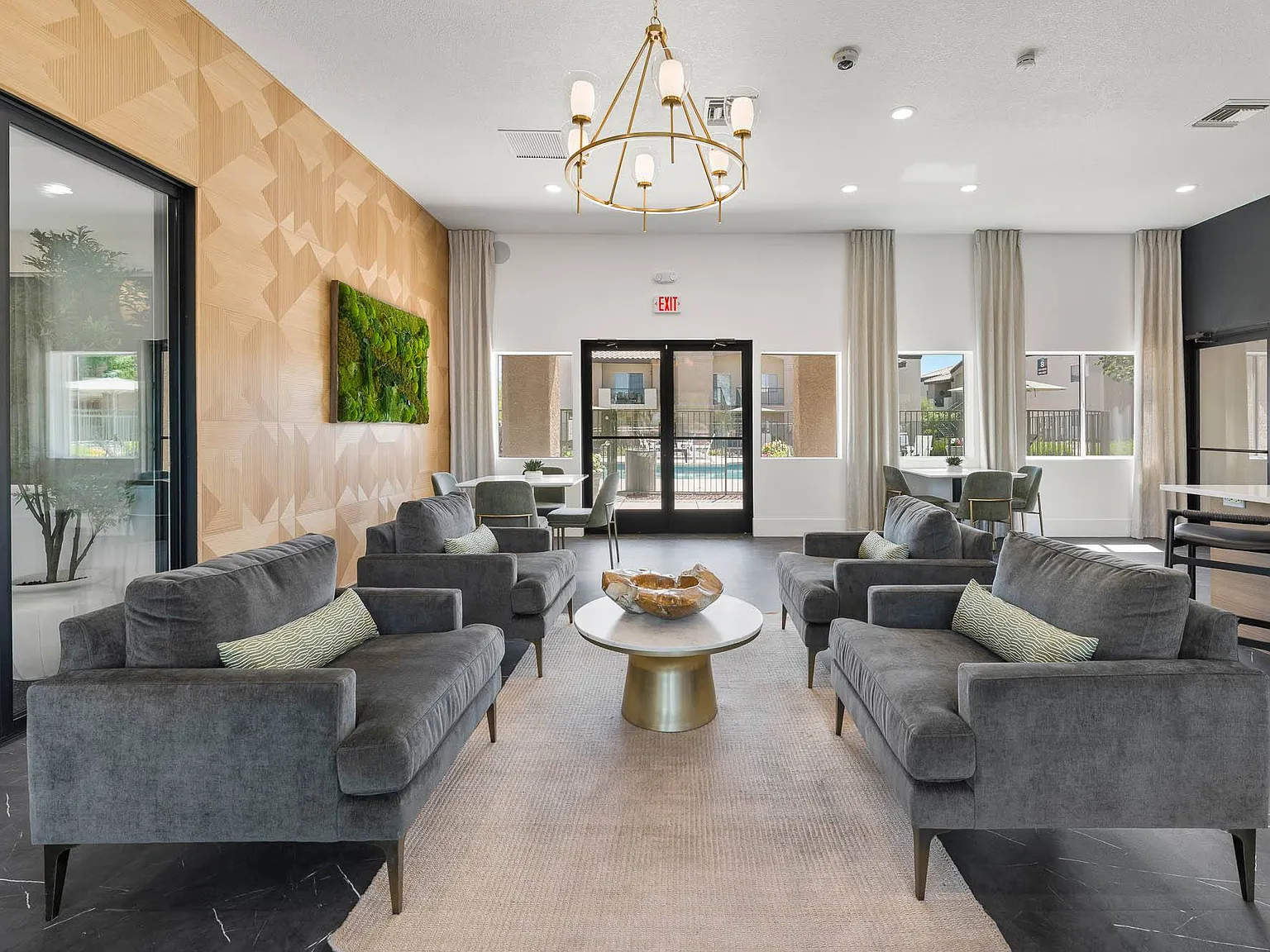 Mica Apartments — Photo 4