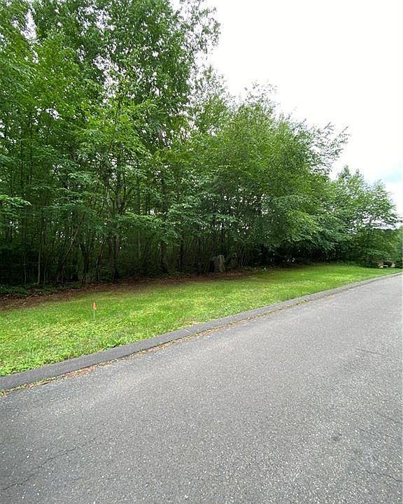 1st image of 39 Laurelwood Pond Lane