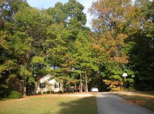 2315 Huntsbridge Dr, Clayton, NC 27520