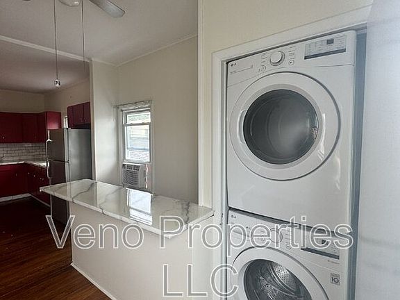 4th image of 34 Congress St #2