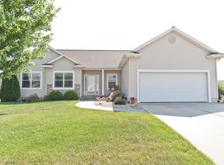 326 Limerock Ct NW, Cedar Rapids, IA 52405