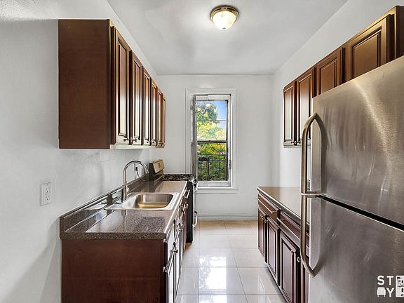 4th image of 400 Clinton Ave #E3