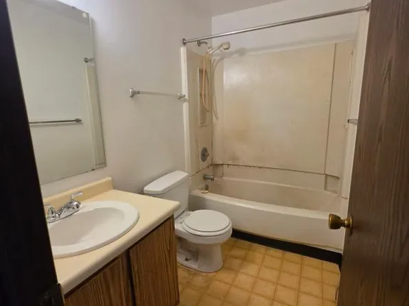 7484 Delmar Way APT 201, Pittsburgh, PA 15218