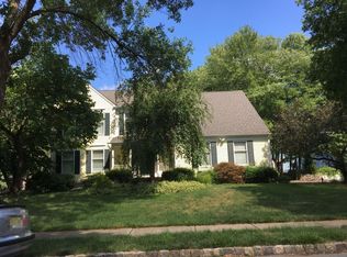 7 Strawberry Ln, Morristown, NJ 07960