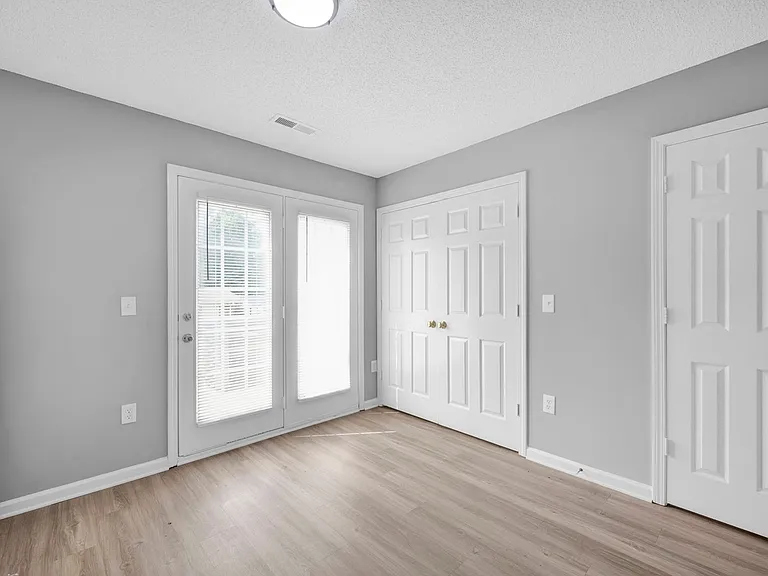 500 Jackson Park Rd — Photo 18