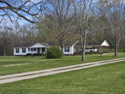 3751 E Blue Creek Rd, Mc Ewen, TN, 37101