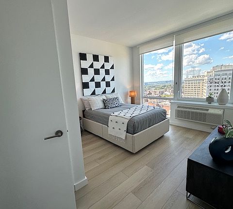 3rd image of 415 Summit Ave #802-1