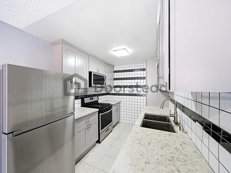 1826 S Bundy Dr #5 — Photo 10