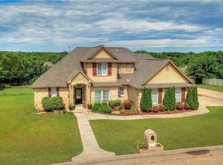 377 Canterbury Rd, Midwest City, OK 73130