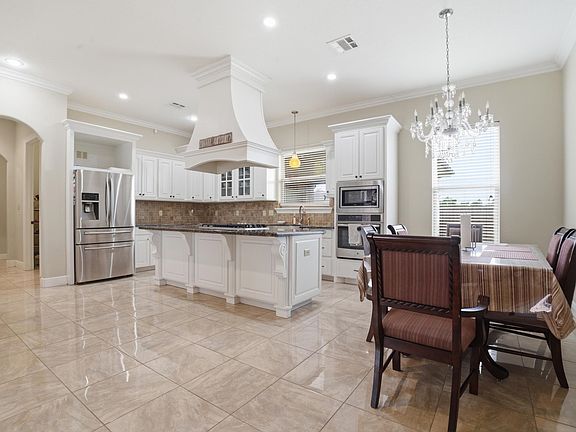 5th image of 5131 Lacadie Dr