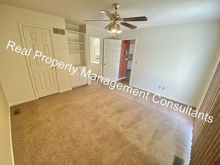 2428 Little Blue Ct — Photo 14