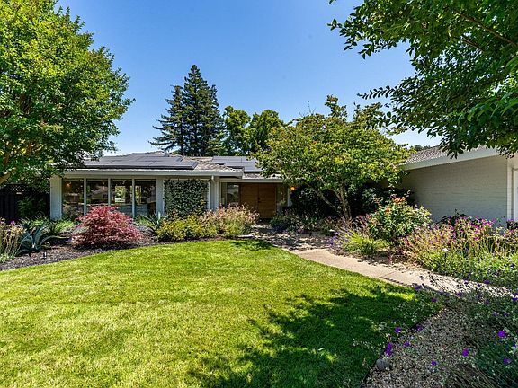 5th image of 1060 Lorraine Drive