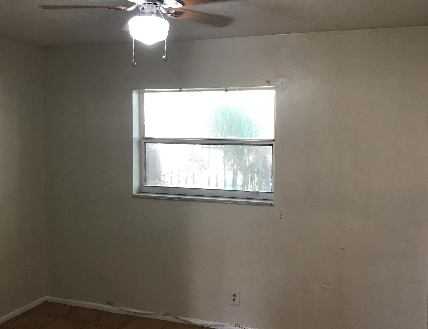2 bed, 1.0 bath, 3047 sqft, $2,258 — Photo 4