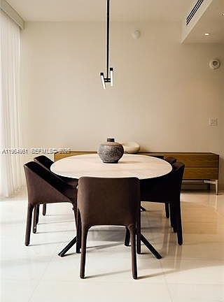 4th image of 300 Biscayne Boulevard Way #704