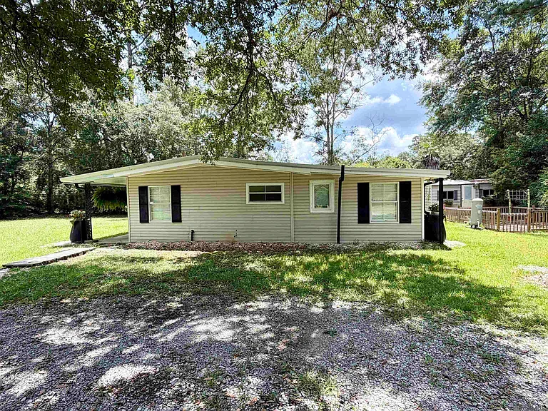 26084 Pichon Rd — Photo 16