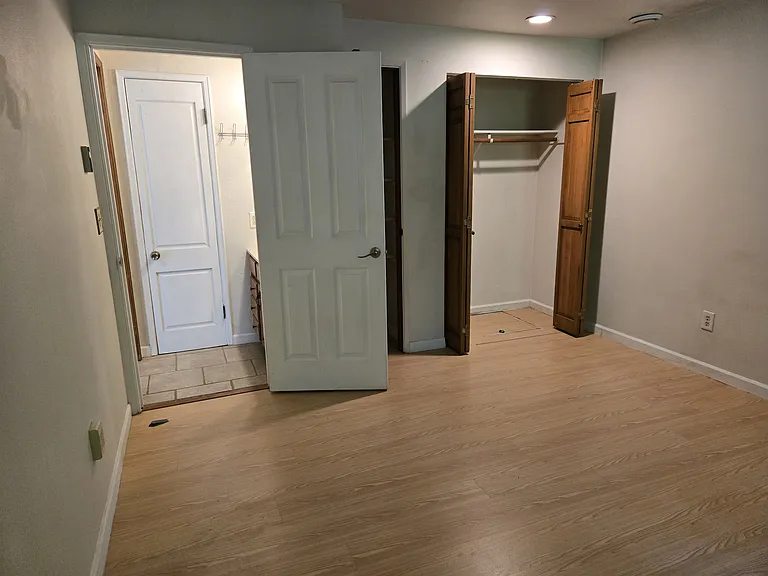 13835 NE 44th Pl #GUEST HOME — Photo 18