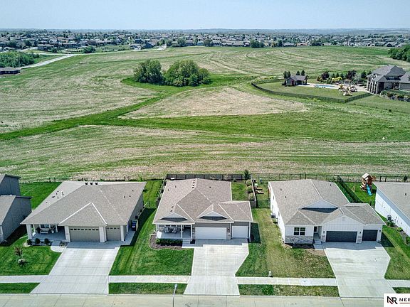 4th image of 4565 Lawnwood Dr