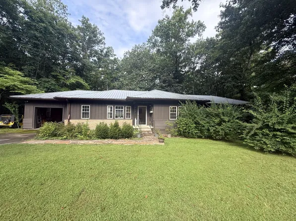 275 N Carolina Ave, Sewanee, TN 37375