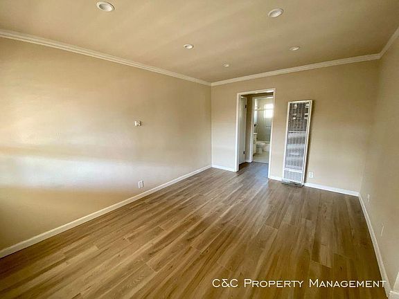 4th image of 825 Blair Ave