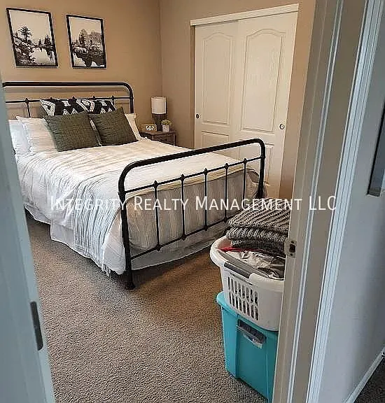 692 Jarvis Dr — Photo 10