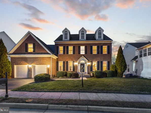 20357 River Bank St, Sterling, VA 20165