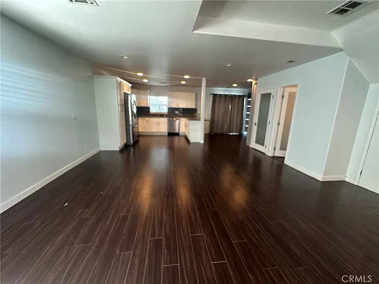 8801 Cattaraugus Ave — Photo 4