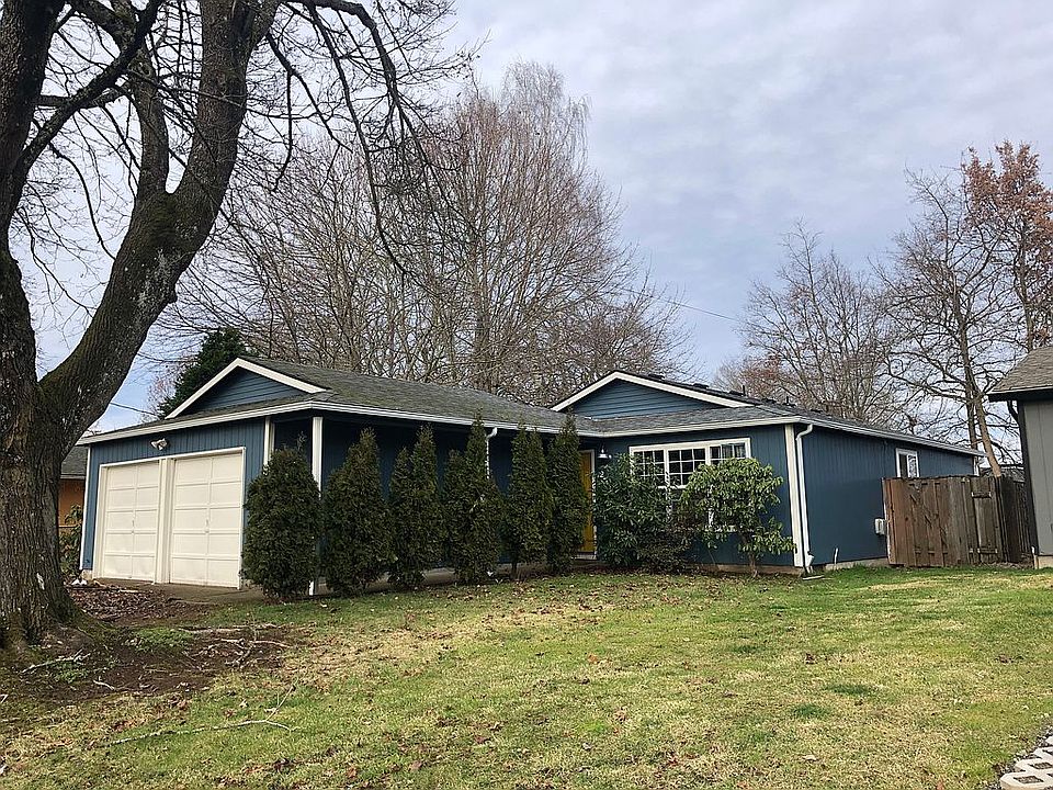 1st image of 2527 NE Dekum St