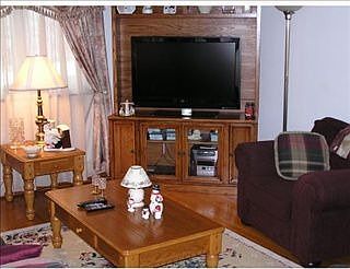 1st image of 132 Greendale Dr