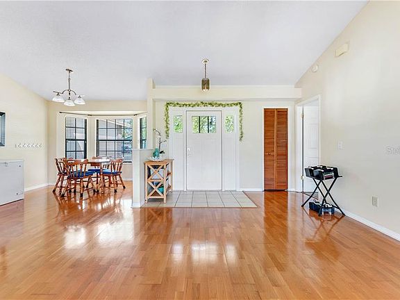 3rd image of 2750 Abney Ave