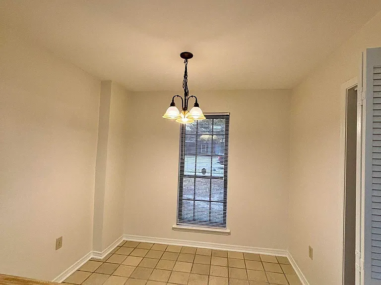 5416 Heatherstone Dr — Photo 10