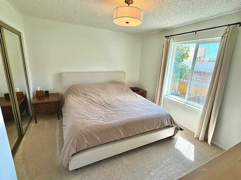 915 Valkenburg Dr — Photo 11