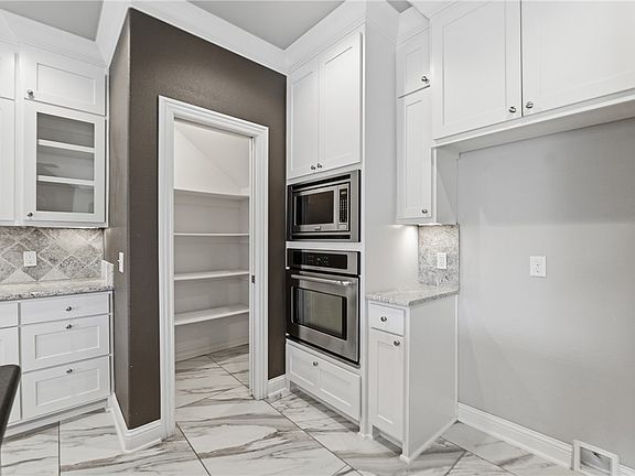 5th image of 325 Angel Falls Ln