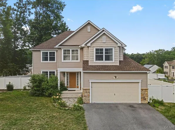 315 Freedom Ln, East Stroudsburg, PA 18301