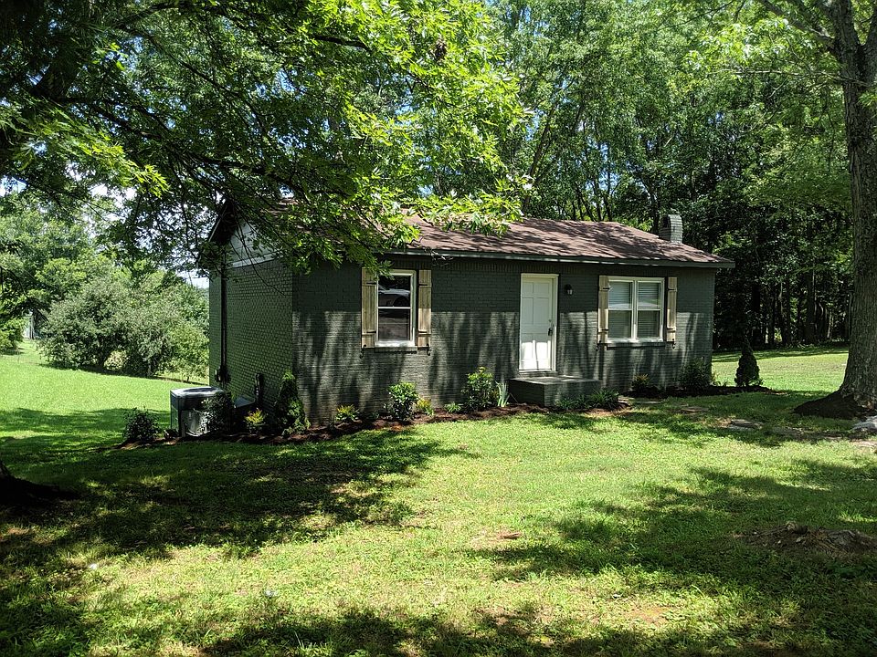 1st image of 77 Hillcrest Dr