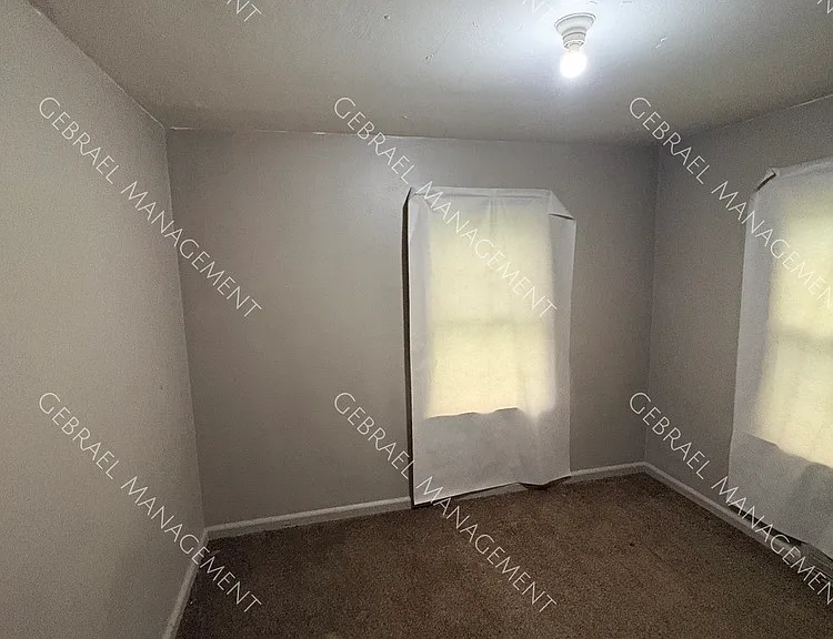 1505 Hughes Ave — Photo 7