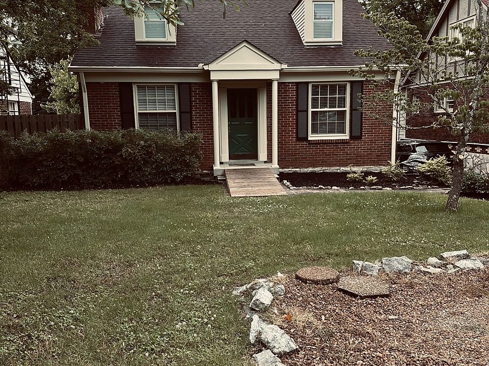 1st image of 2612 Woodlawn Dr