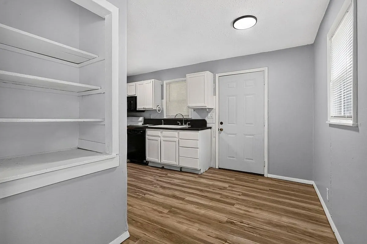 7534 Blanding Dr - 7534 Blanding Dr — Photo 4