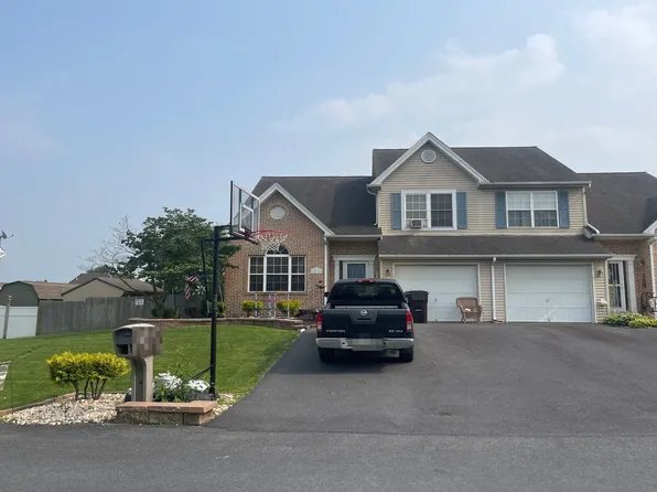 2274 Briarwood Dr, Coplay, PA 18037
