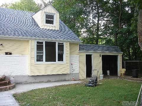 2nd image of 761 Jennings Ave