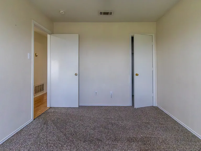 5710C Greengate Dr — Photo 17
