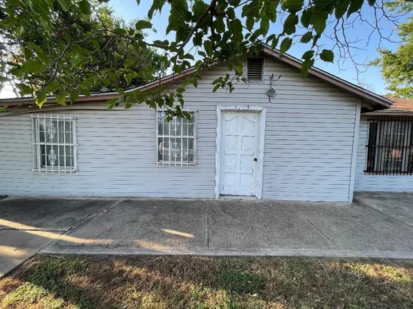 1003 SE 14th St, Mineral Wells, TX 76067