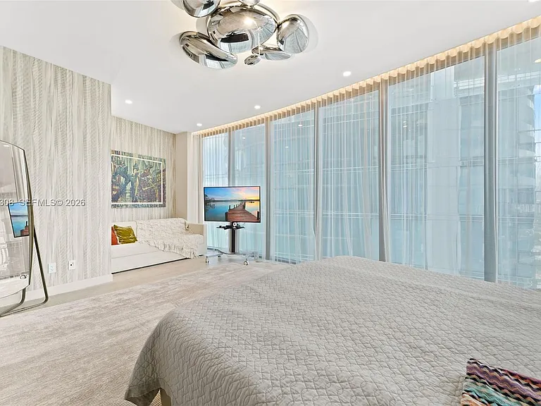18555 Collins Ave #2201 — Photo 17